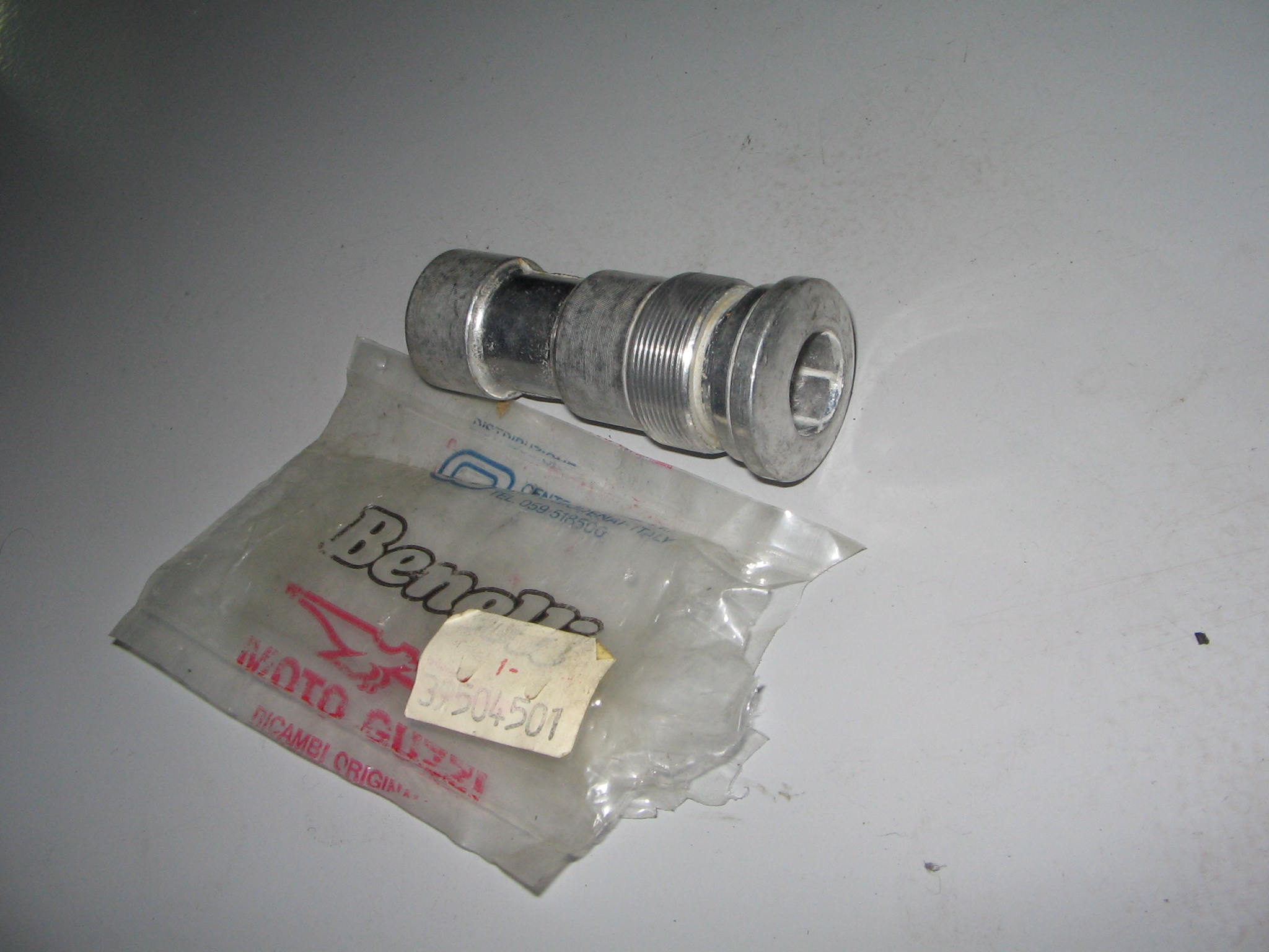 TAPPO SUP. FORCELLA M. GUZZI MOTOBI BENELLI N.1413